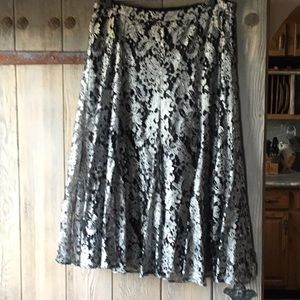 EUC Chico’s Holiday Silver and Black Lace Skirt